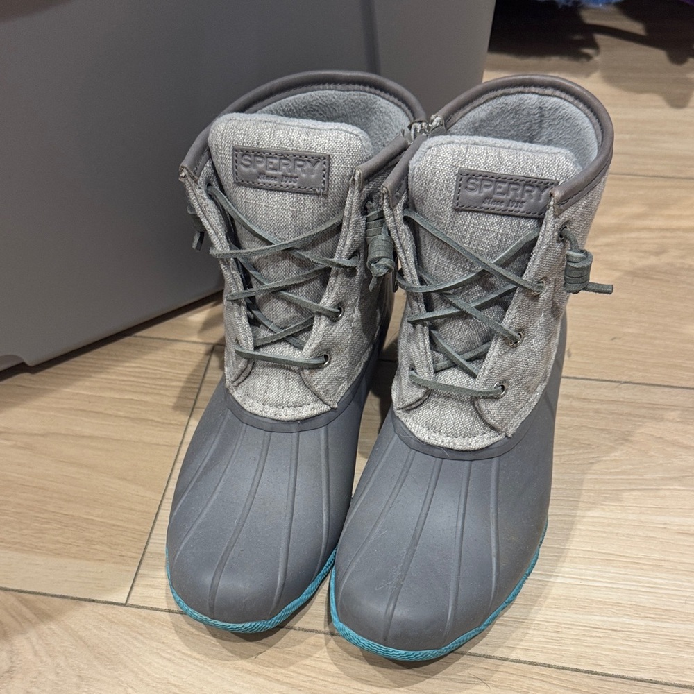 Sperry Women's Two-Tone Gray Duck Boots